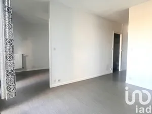 Apartment at Lormont (33310)