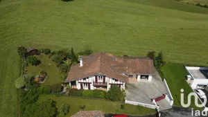 Maison traditionnelle à Ahetze (64210)