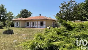 Maison traditionnelle à Gastes (40160)