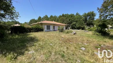 Traditional house at Gastes (40160)