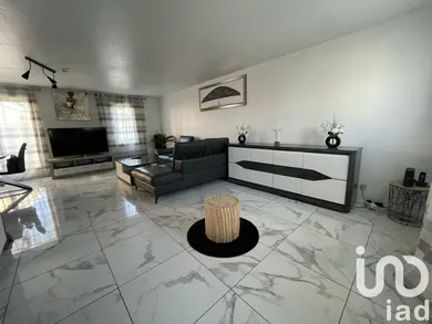 House at Savigny-le-Temple (77176)