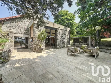 Architectural house at Le Puy-en-Velay (43000)