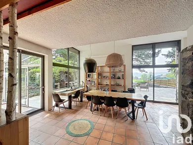 Architectural house at Le Puy-en-Velay (43000)