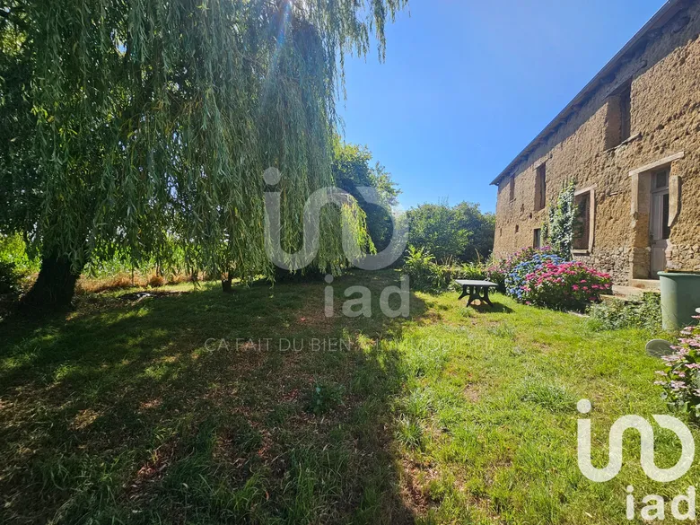 Maison 4 pièces 115 m² · à Saint-Jouan-de-l'Isle · 115 m² · 64 000 €