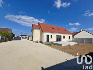House at Bonnée (45460)