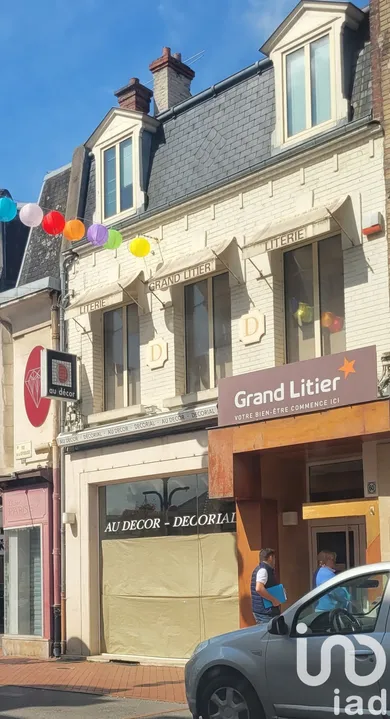 Building at Chauny (02300)