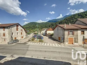 Village house at Saint-Joseph-de-Rivière (38134)