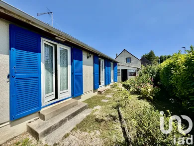 House at Maillot (89100)