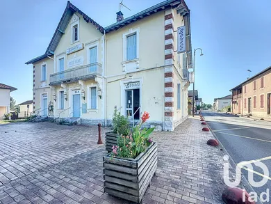 Immeuble à Arengosse (40110)