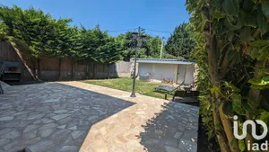 Apartment at Linas (91310)
