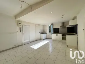 Apartment at Gémenos (13420)