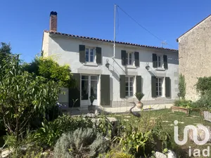 Maison traditionnelle à Saint-Hilaire-la-Palud (79210)