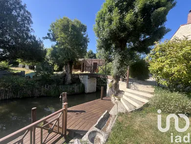 Maison à Saint-Hilaire-la-Palud (79210)