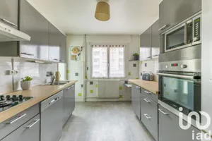 Appartement à Challes-les-Eaux (73190)