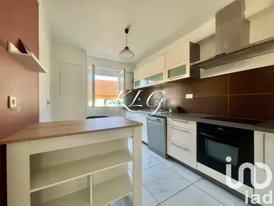 Apartment at Lèves (28300) — 3/7