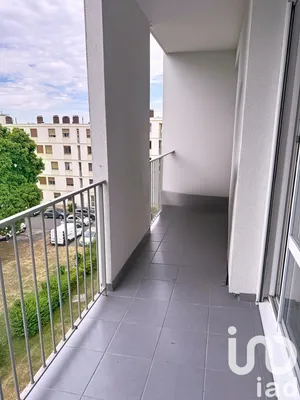 Apartment at Évry (91000)