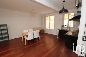 Apartment at Paris (75020)