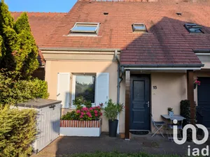 House at Chevrières (60710)