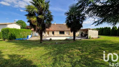 Maison de campagne à chey (79120)