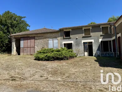 House at Bessac (16250)