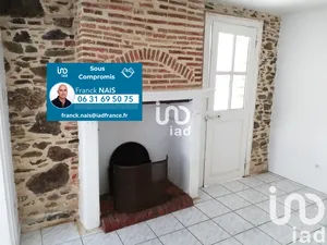 Townhouse at Nuillé-sur-Vicoin (53970)