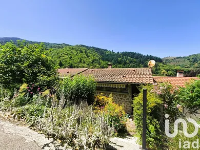 Maison de village à Villefort (48800)