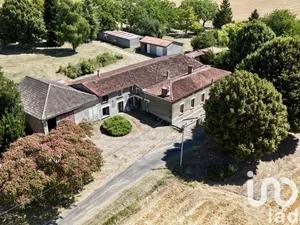Maison à Bessac (16250)