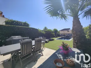 Maison à Villeneuve-Loubet (06270)