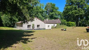 House at Le Vauroux (60390)