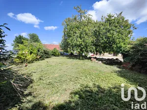 Building plot at Lommoye (78270)