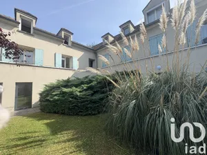 Apartment at Triel-sur-Seine (78510)