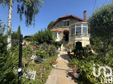 House at Sainte-Geneviève-des-Bois (91700)