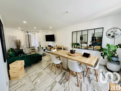 House at Vivier-au-Court (08440)