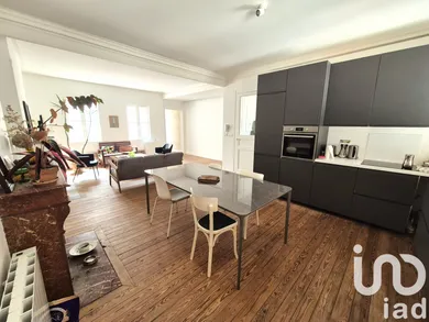 Apartment in Bordeaux (33000)