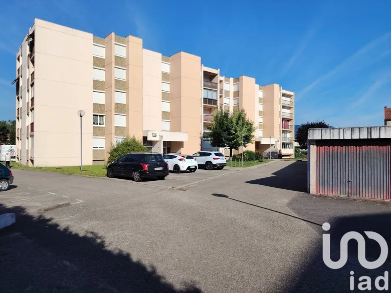 Appartement 3 pièces 73 m² · à Unieux · 73,5 m² · 78 000 €