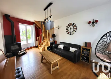 Townhouse at Jouy-en-Josas (78350)