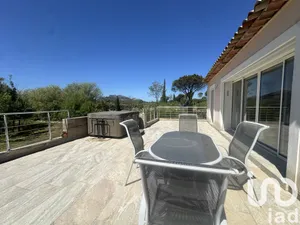 Maison à Roquebrune-sur-Argens (83520)