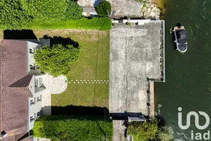 Mansion at Médan (78670)