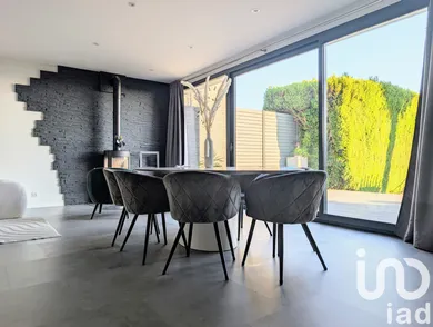 Architectural house at Presles (95590)