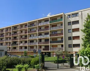 Appartement à Combs-la-Ville (77380)