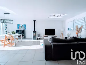 House in La Mézière (35520)