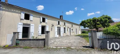 Maison de campagne à Saint-Hilaire-de-Villefranche (17770)