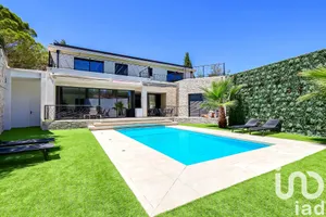 Maison à Nîmes (30900)