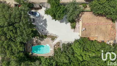 House at Rochefort-du-Gard (30650)