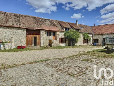 House at Lommoye (78270)