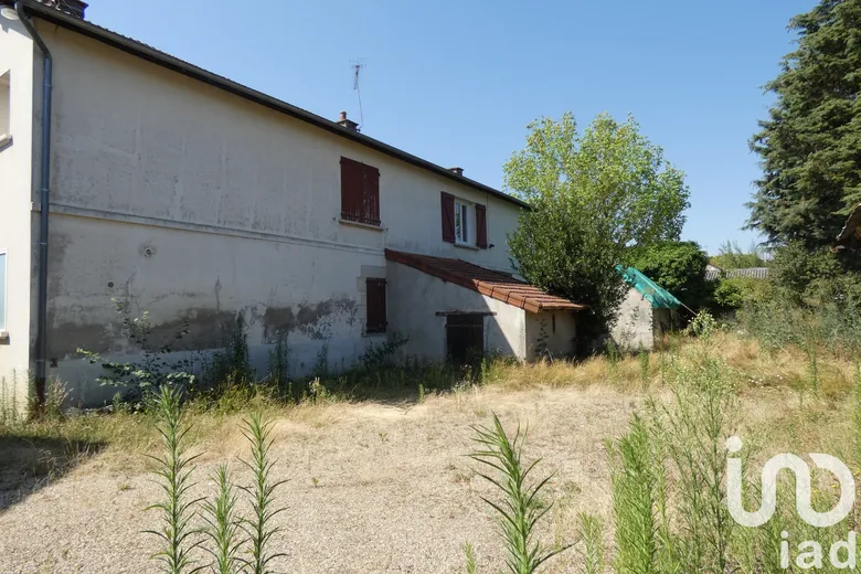 Maison 6 pièces 180 m² · à Saint-Ennemond · 180 m² · 92 000 €