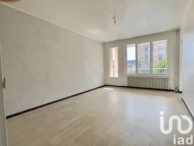 Apartment in Manosque (04100)