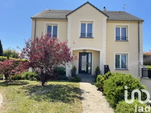 Maison traditionnelle à Grisy-Suisnes (77166)