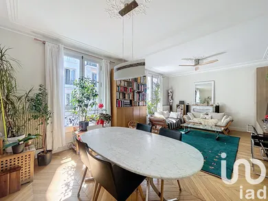 Apartment in Saint-Mandé (94160)