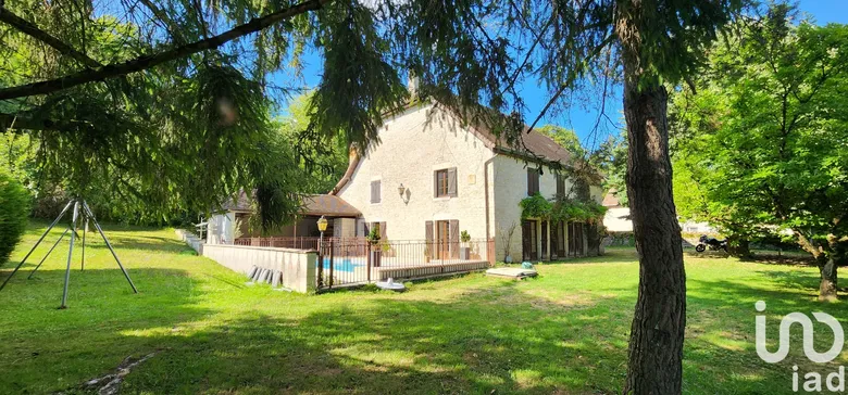 Maison 6 pièces 227 m² · à Beaumotte-Aubertans · 227 m² · 256 000 €